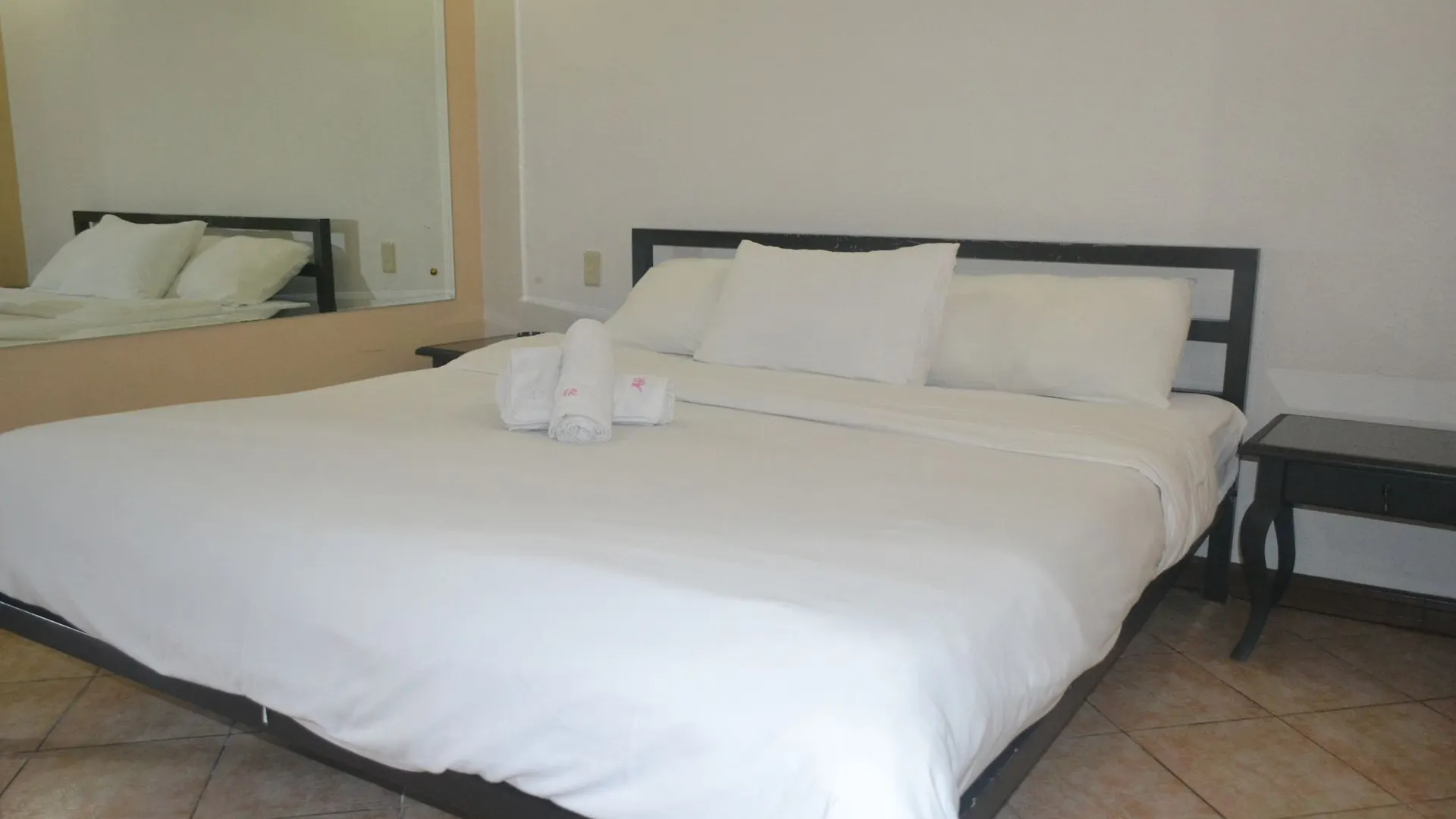 ** Hotel Apartelle Royal Ángeles Filipinas