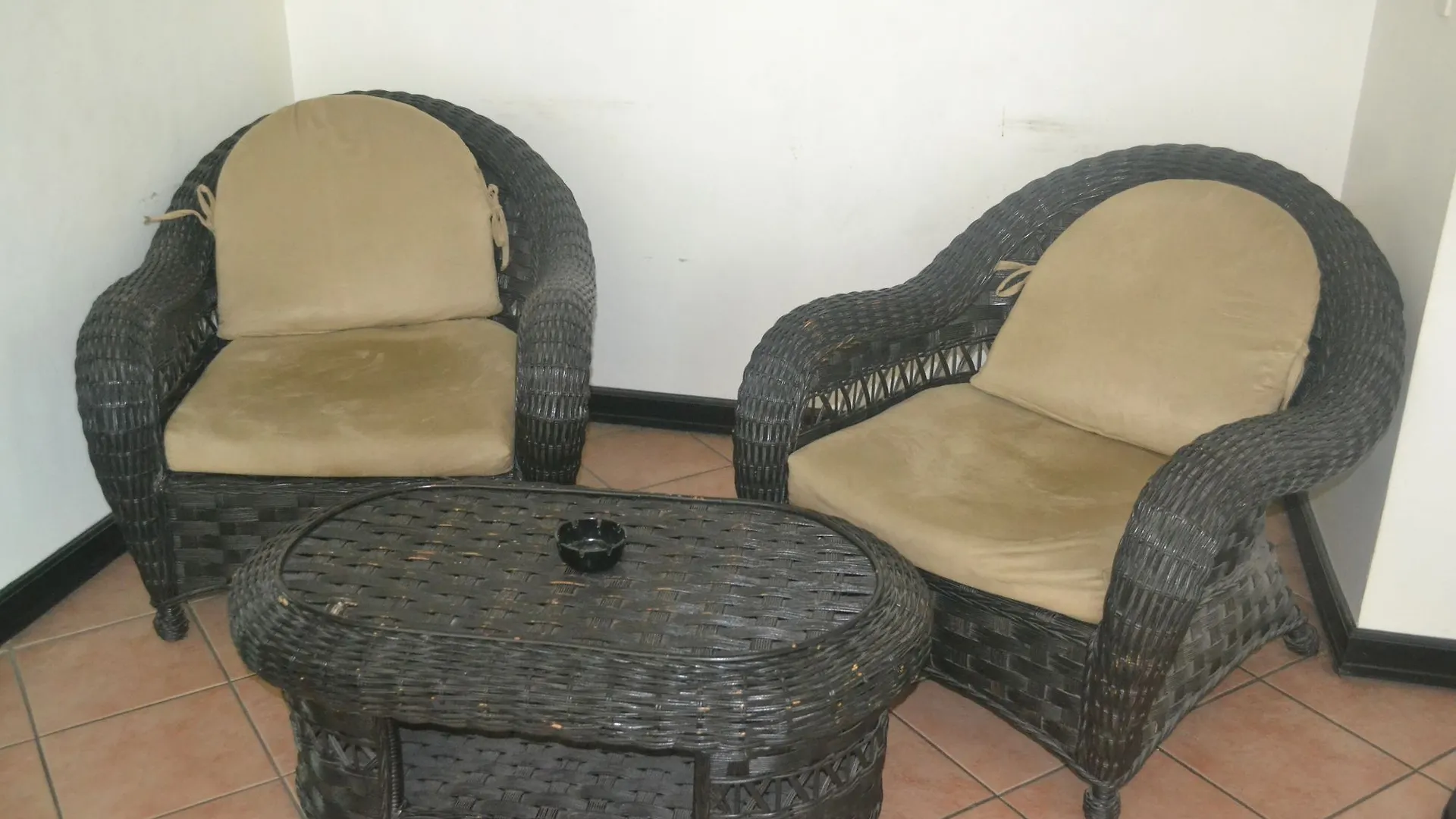 Apartelle Royal Ángeles