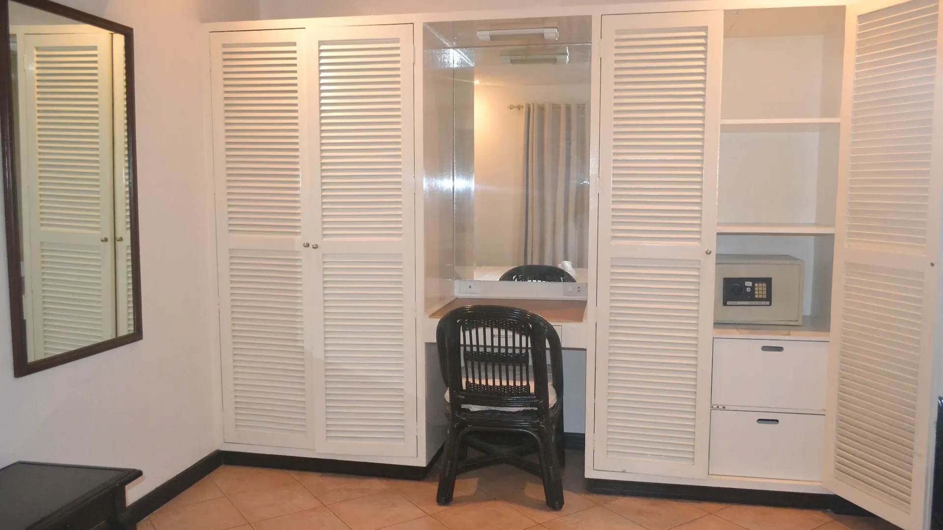 Apartelle Royal Ángeles Hotel