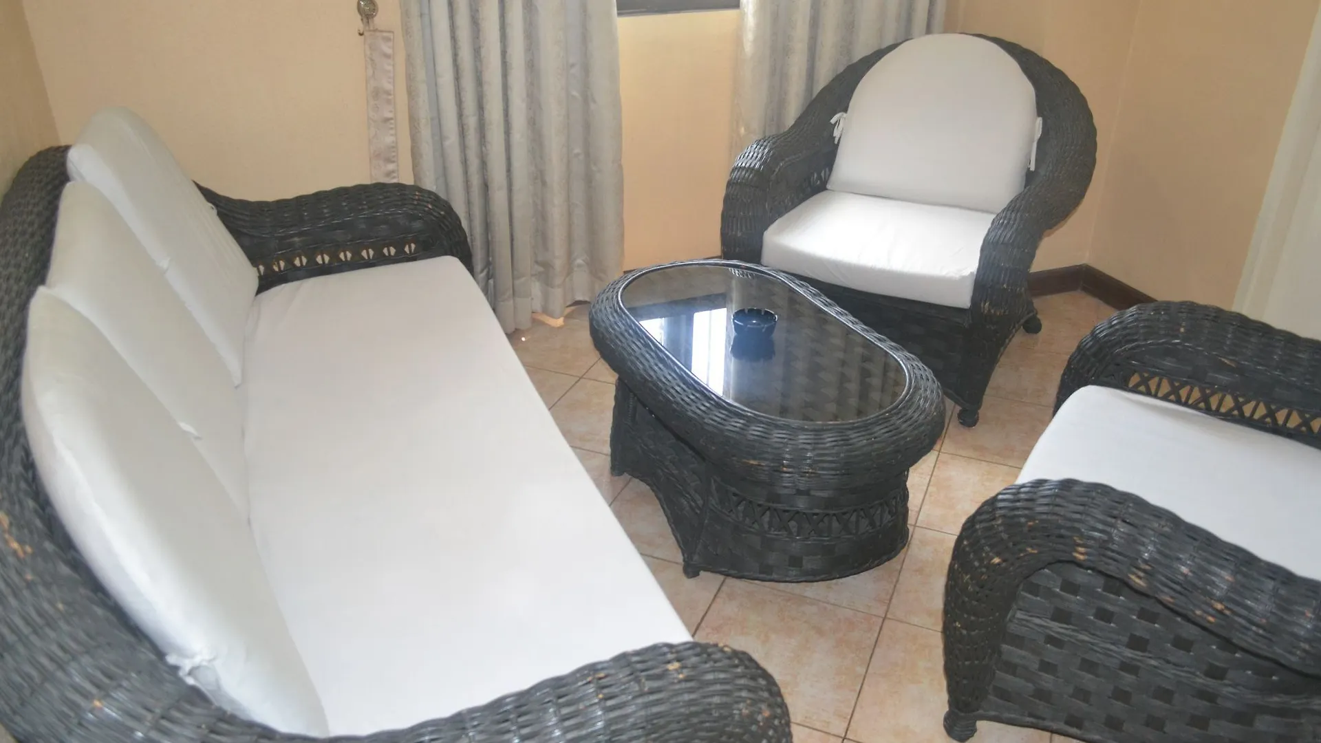 Apartelle Royal Ángeles Hotel